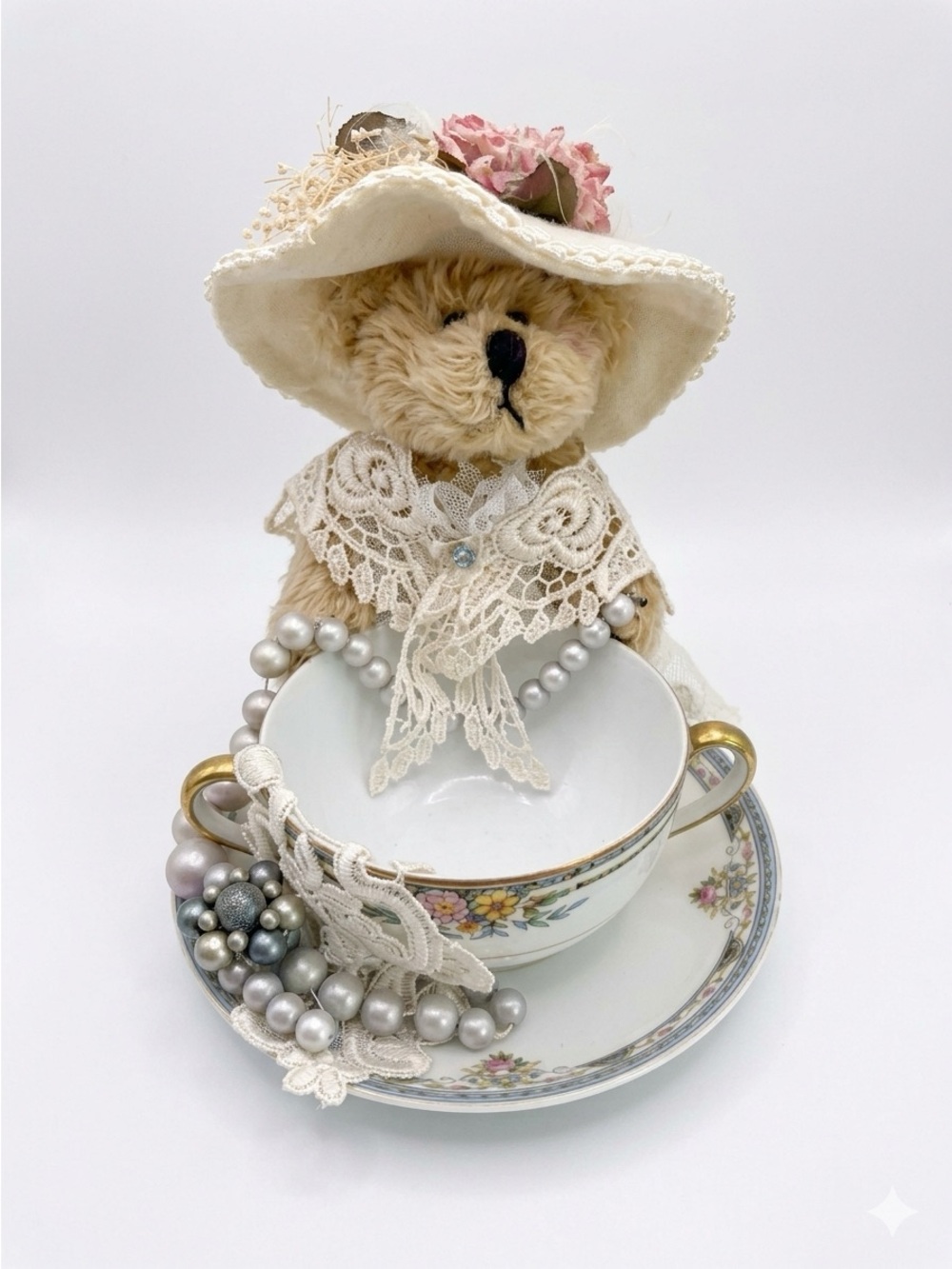 Cream Lace Pearl bear with tea cup - Elegant Vintage-Inspired Women's Accessory